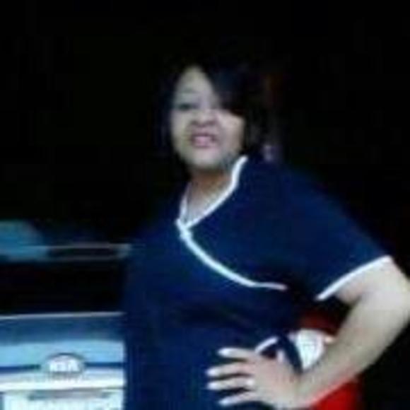 Profile Picture of Jill Taylor robins (@myloveson1997) on Poshmark