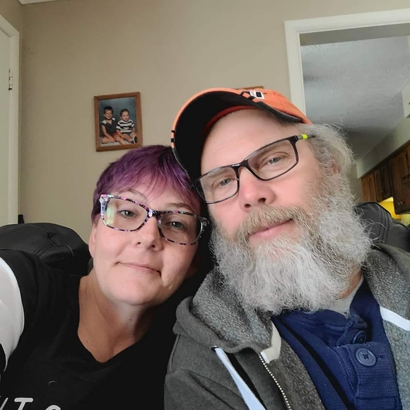 Liz Slingerland - Poshmark Profile Picture of Liz Slingerland (@little_millie) on Poshmark