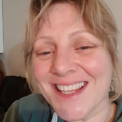 Profile Picture of Gayle Hamilton (@GayleHamilton1) on Twitter