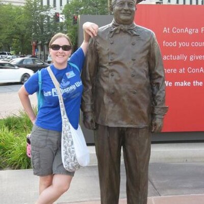 Profile Picture of Laura Engelhardt (@HazelEyes0141) on Twitter