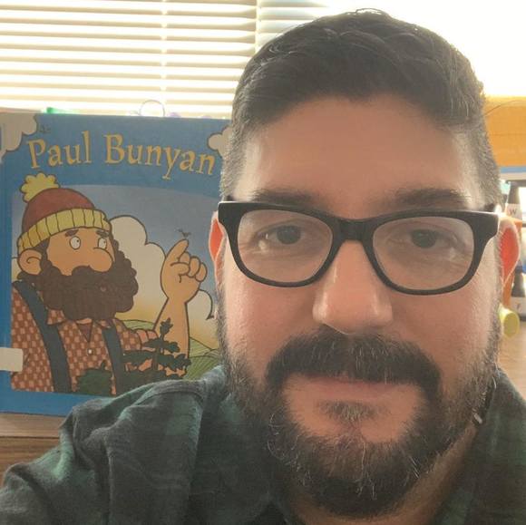 Profile Picture of Raul Rosales (@raulrr32) on Poshmark