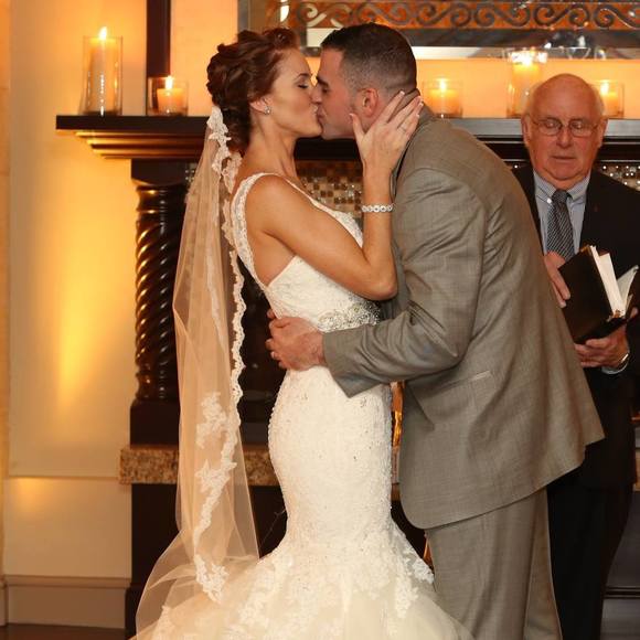 Profile Picture of Ashley Onyskow (@ashleyonyskow) on Poshmark