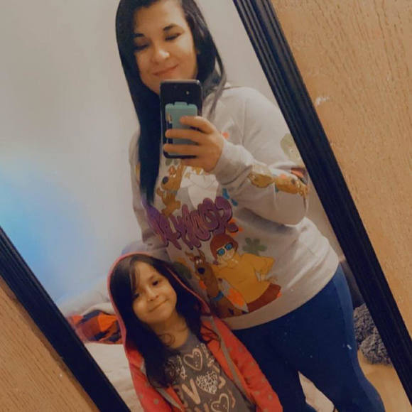 Profile Picture of Ariel Ybarra (@arielybarra1506) on Poshmark