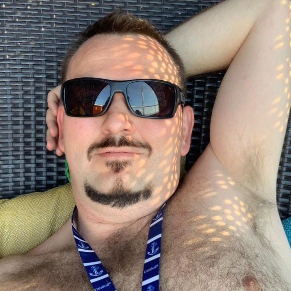 Profile Picture of Shaun Cordell (@cordellsd) on Poshmark