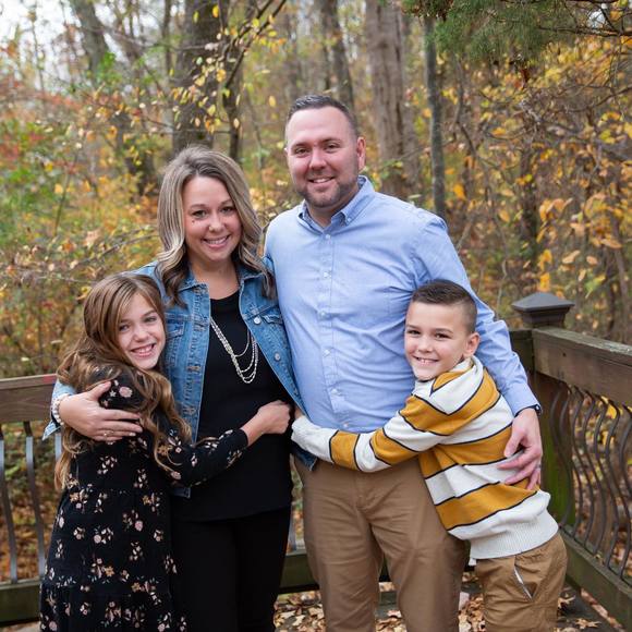 Profile Picture of Brian n leah Whitehead (@lwhitehead168) on Poshmark