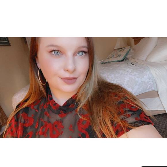 Profile Picture of Jamie Gilbert (@captainjaymee) on Poshmark