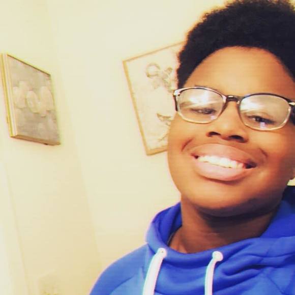 Profile Picture of Carlos Richardson (@carlosrichar510) on Poshmark
