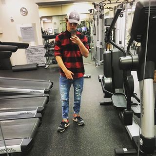 Profile Picture of Andrew James Tarvin (@andrew.tarvin.56) on Facebook