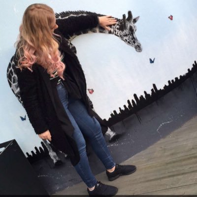 Profile Picture of Julie Anda Hovland (@JulieAHovland) on Twitter