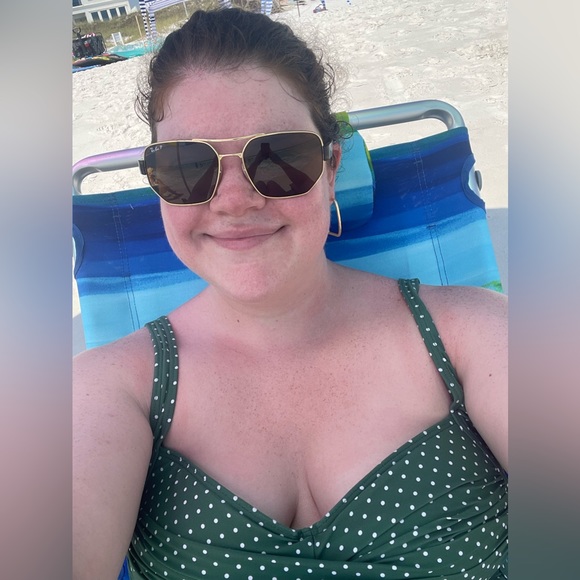 Profile Picture of Melanie Plummer (@plummerwoo) on Poshmark