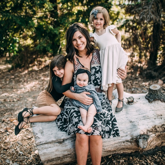 Profile Picture of Lauren Muskat (@lmuskat) on Poshmark