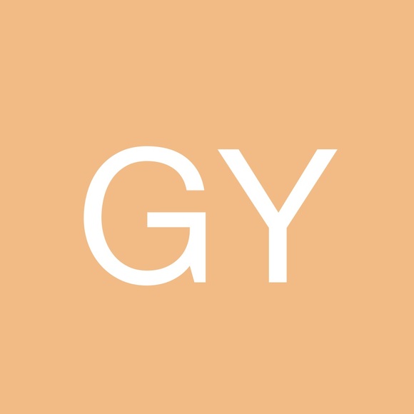 Profile Picture of Geneva Yohe (@genevayohe) on Poshmark