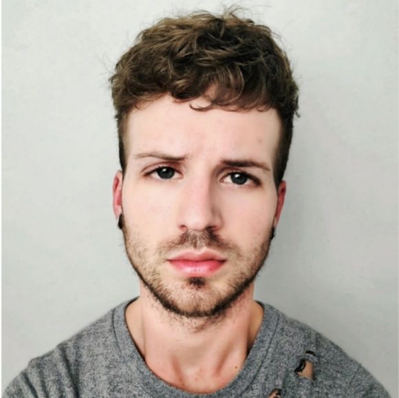 Zachary Mello - Poshmark Profile Picture of Zachary Mello (@zsmello) on Poshmark