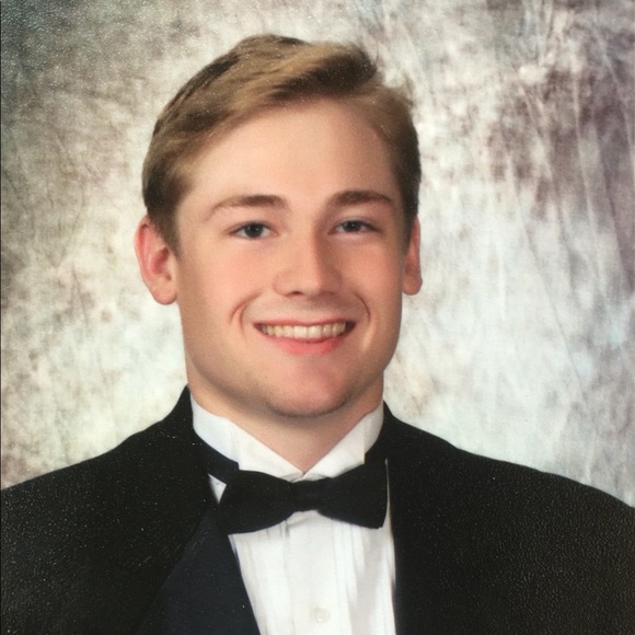 Profile Picture of Ian Carmichael (@idcarmichael) on Poshmark