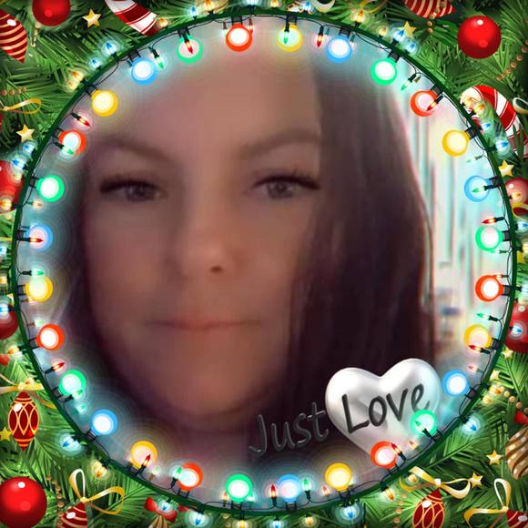 Profile Picture of Billie Smoker (@smokerbille) on Poshmark