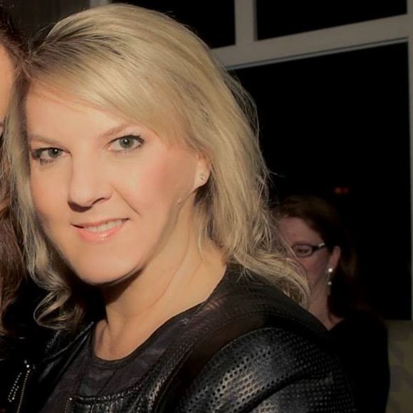 Profile Picture of Tracey Cardillo (@traceylasvegas) on Poshmark