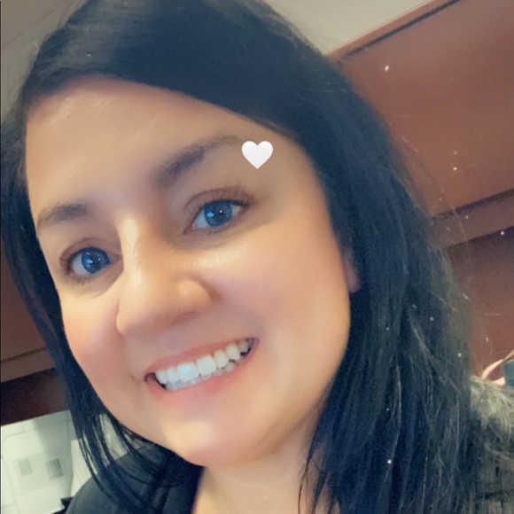 Profile Picture of Brandi Larissa (@mslarissa77) on Poshmark