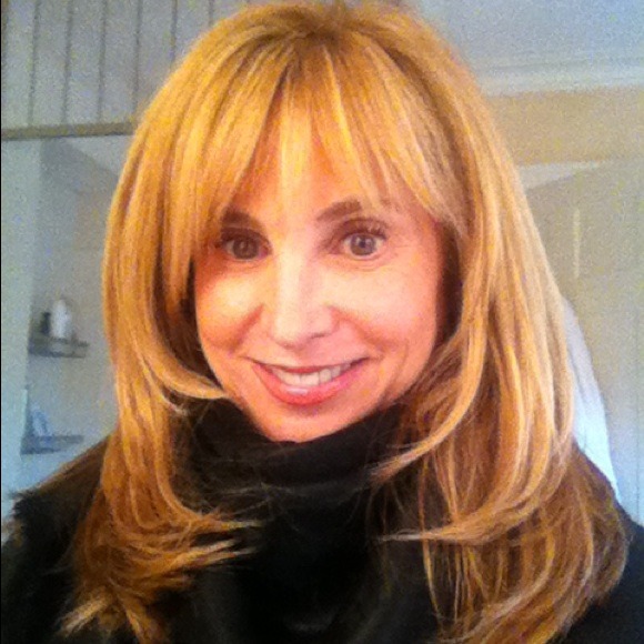 Nancy Olicker - Poshmark Profile Picture of Nancy Olicker (@nancy0li) on Poshmark