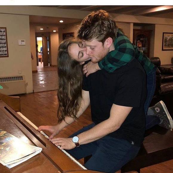 Profile Picture of Sam Riester (@samriester) on Poshmark