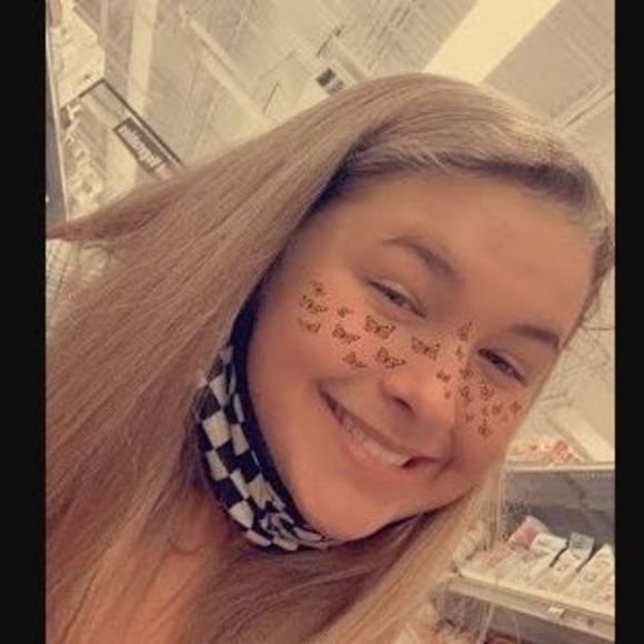 Profile Picture of Shayla Hayes (@shaylahayes18) on Poshmark