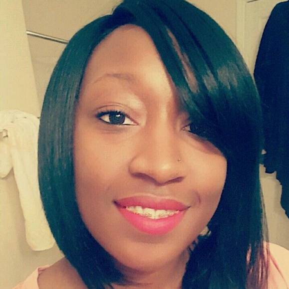 Profile Picture of Whitney Pearson (@makyra27) on Poshmark