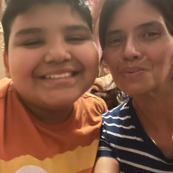 Profile Picture of Olivia Alonso (@oliviaalonso247) on Poshmark