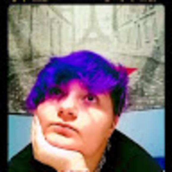 Profile Picture of Cali Thrower (@throcali4) on Poshmark
