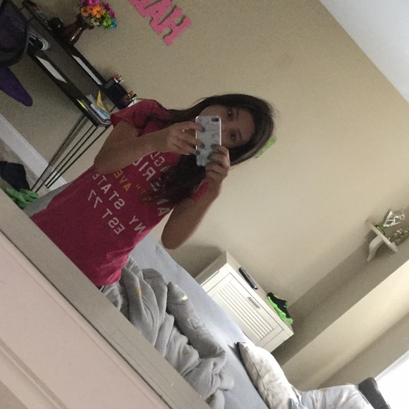 Profile Picture of Haley Denton (@haleyrocks10) on Poshmark