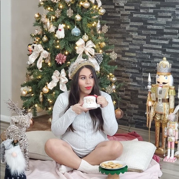 Profile Picture of Victoria Urgiles (@vicsaez88) on Poshmark