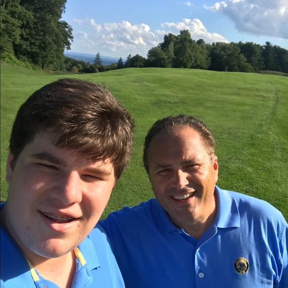 Profile Picture of Amy Damelio (@damelio1) on Poshmark