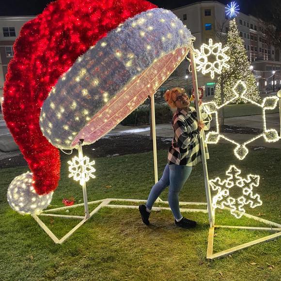 Profile Picture of Marissa Rosato (@mimilynn29) on Poshmark