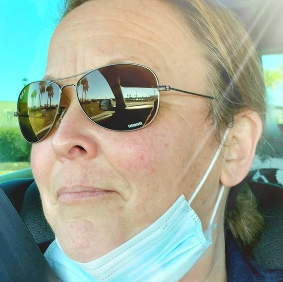 Profile Picture of Tracie Murray (@traanne) on Poshmark