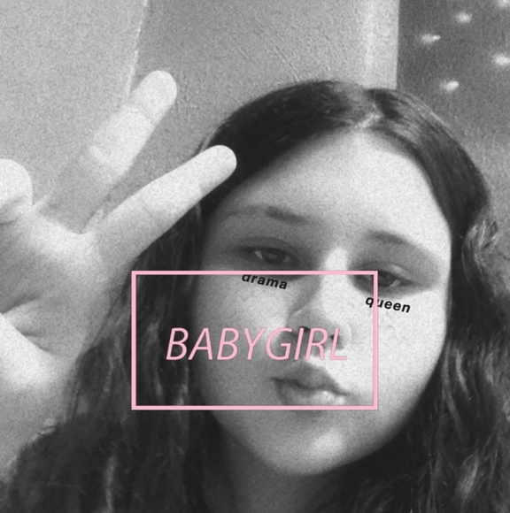 Profile Picture of Shayna Phillips (@shaynagloria311) on Poshmark