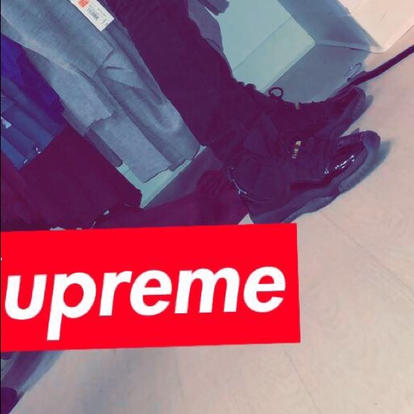 Profile Picture of Andrew Albornoz (@jordanpasser) on Poshmark