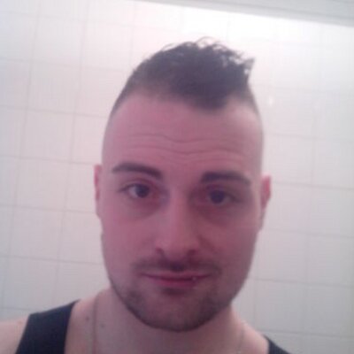 Profile Picture of Mikitiuk (@mikkikkk) on Twitter