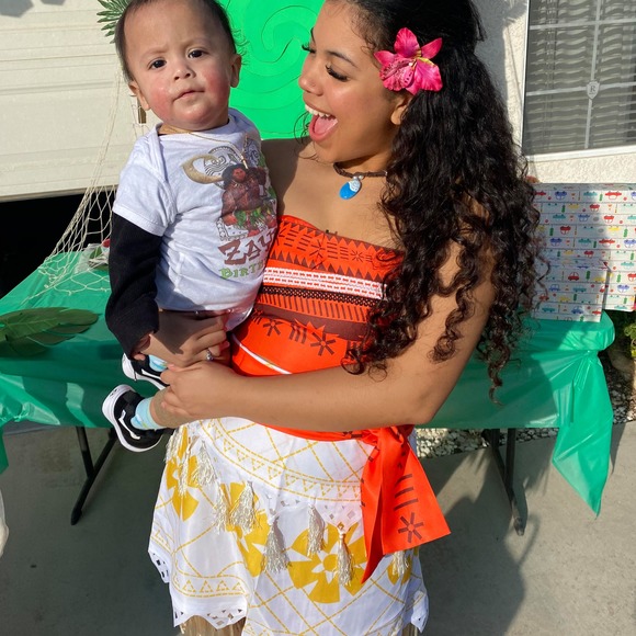 Profile Picture of Ericka Calderon (@bettychavez49) on Poshmark