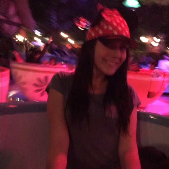 Profile Picture of Kayla Malmstrom (@kayllaaaaa) on Poshmark