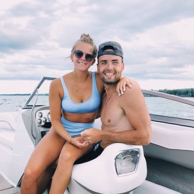 Profile Picture of Jenna Holt (@jenna__holt) on Twitter