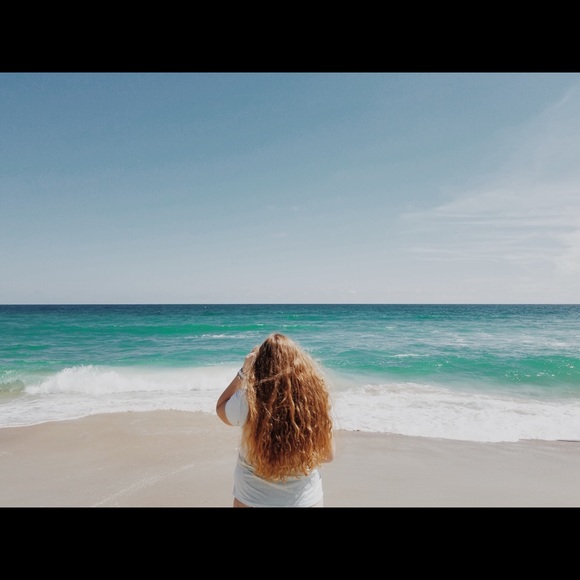 Profile Picture of Hannah Garthwaite (@hgarthwaite) on Poshmark