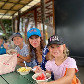Profile Picture of Lauren Luczyski Savarese (@laurensavs) on Instagram