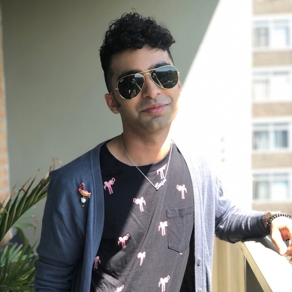 Profile Picture of Stefan Lee (@steftlee) on Poshmark