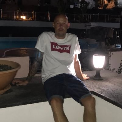 Profile Picture of Mark Pritchard (@mark1982arsenal) on Twitter