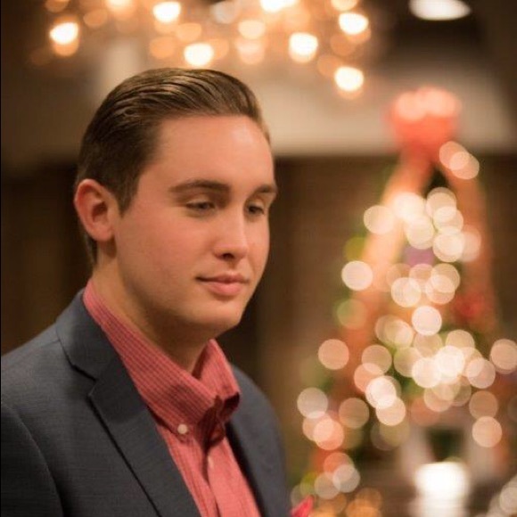 Profile Picture of Joey Gorman (@joeygorman21) on Poshmark