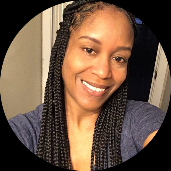Profile Picture of Yvette Walters (@cplgurl) on Poshmark