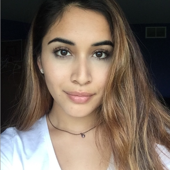 Profile Picture of Osiris Rodriguez (@osirisrodrigx) on Poshmark