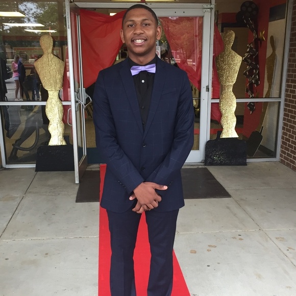 Profile Picture of Jamarion Campbell (@jamarion_c) on Poshmark