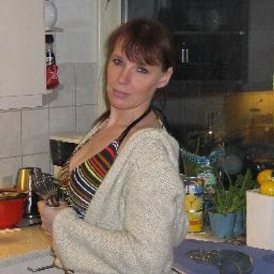 Profile Picture of tina levin sarrau (@TinaSarrau) on Twitter