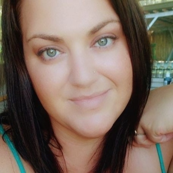 Profile Picture of Kelly Powers (@karmapolice1222) on Poshmark