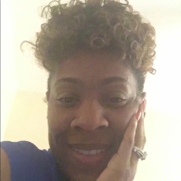Profile Picture of Tiana Lucas (@tianalucas) on Poshmark