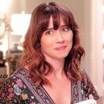 Profile Picture of Linda Cardellini Italia (@lindacardelliniit) on Instagram